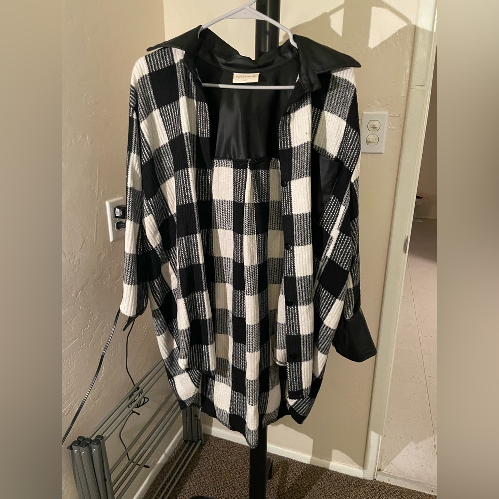 Woman’s will button up